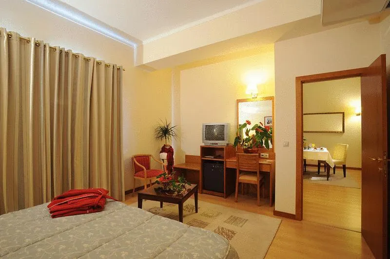 General view, Hotel Monte Rio Aguieira, Porto
