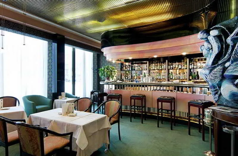 Bar, Brunelleschi, Milan