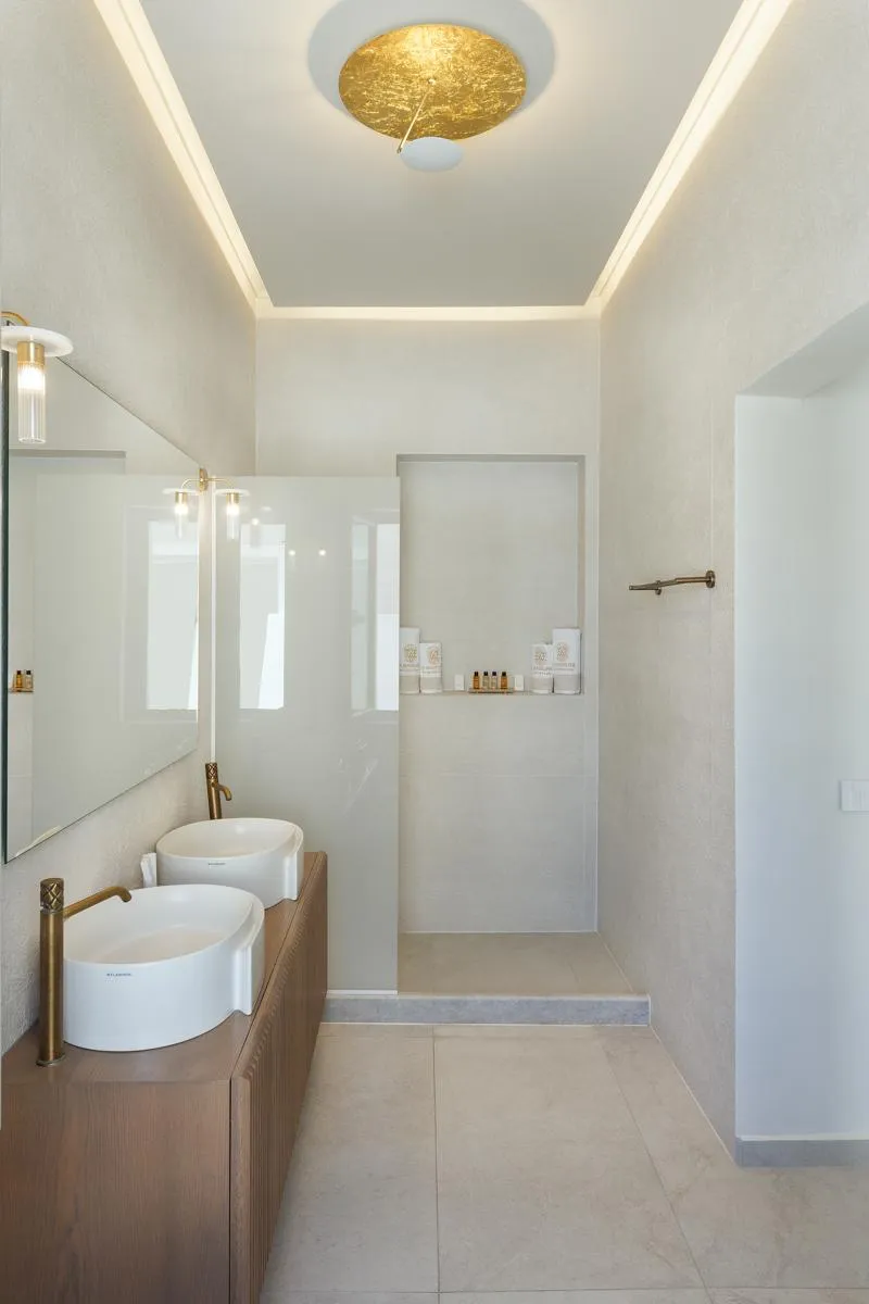 Double or Twin ONE BEDROOM ONE BATHROOM Room, La Madeleine Oia, Santorini