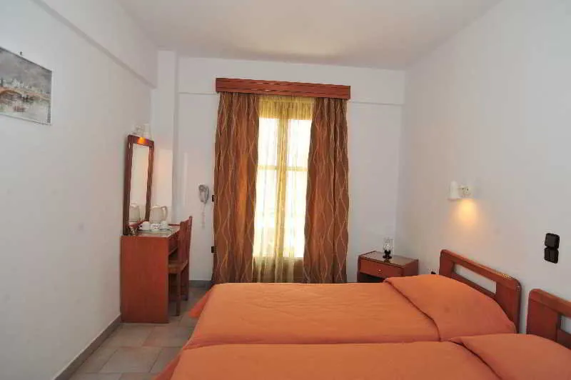 Room, Sama, Samos