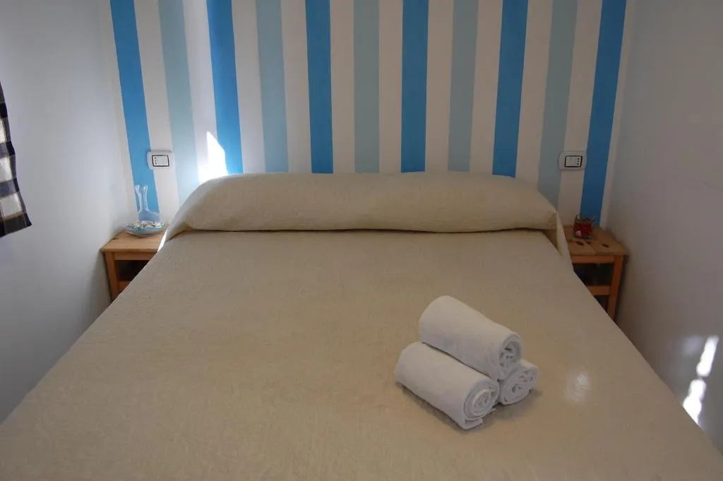 MOBILE HOME GARDEN VIEW Room, Marina del Cantone Chalet, Naples