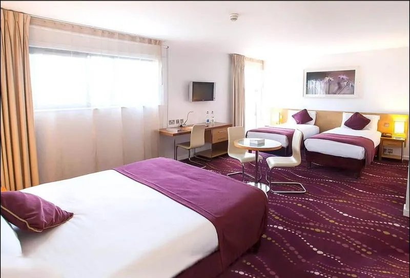 TRIPLE STANDARD Room, Louis Fitzgerald Hotel, Dublin