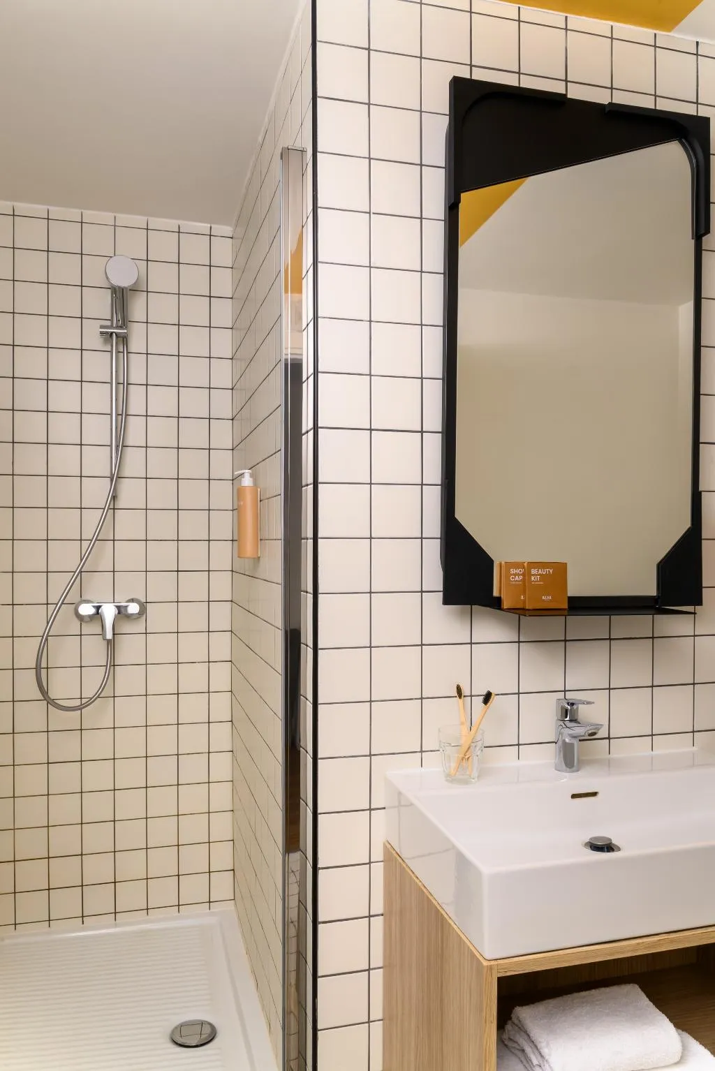 APARTMENT CAPACITY 5 TWO BEDROOMS Room, Aparthotel Colombo, Rome