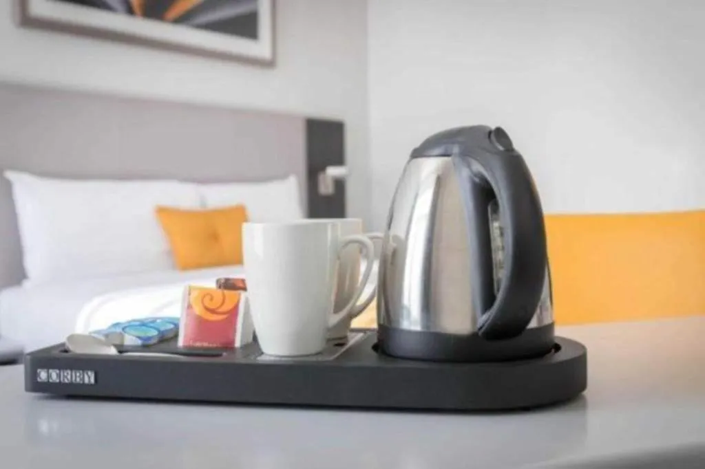APARTMENT DELUXE Room, Maldron Hotel Pearse Street, Dublin