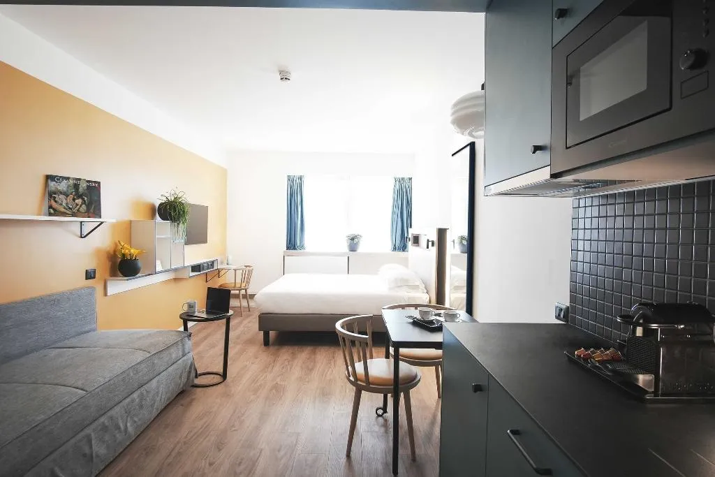DOUBLE SINGLE USE CAPACITY 3 Room, Aparthotel Colombo, Rome