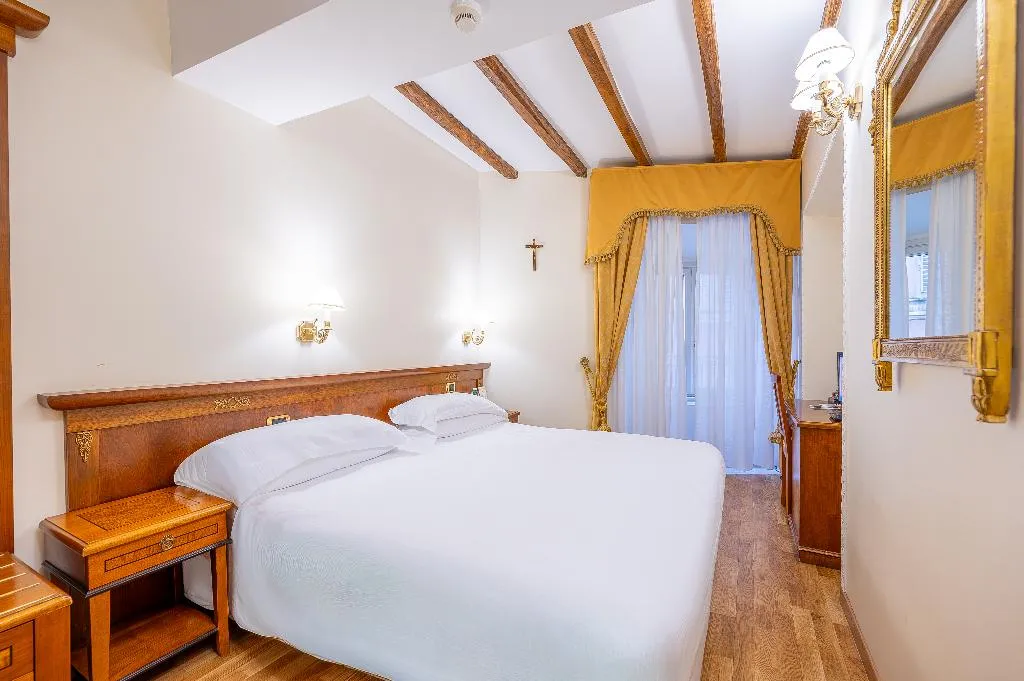 Double or Twin STANDARD Room, Hosianum Palace, Rome