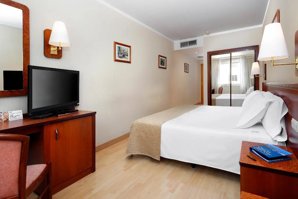 DOUBLE SINGLE USE STANDARD Room, Hcc Montblanc, Barcelona