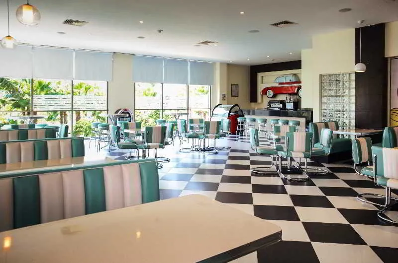 Sports and Entertainment, Family Club Princess, Playa Del Carmen