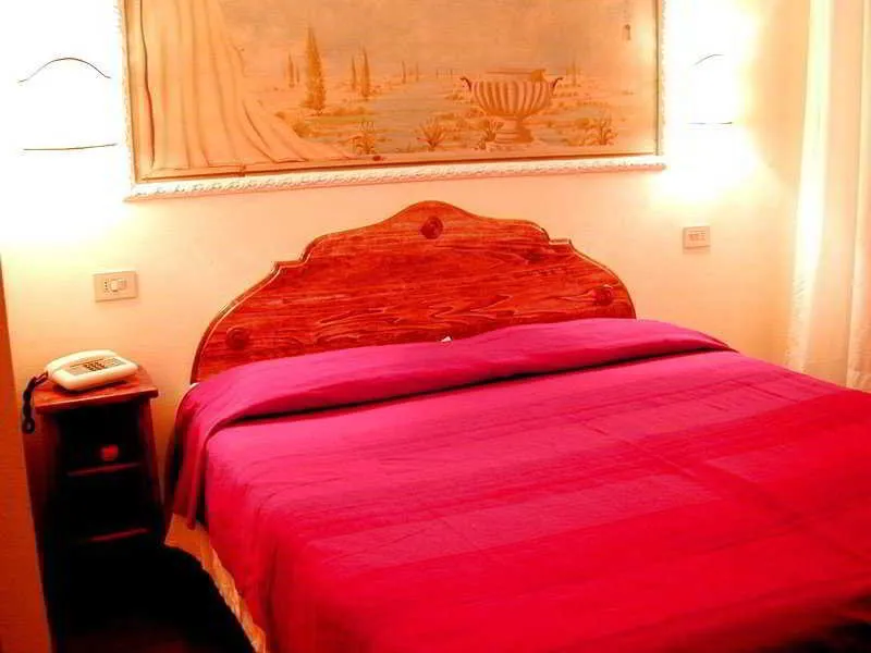 Room, Airone, Florence