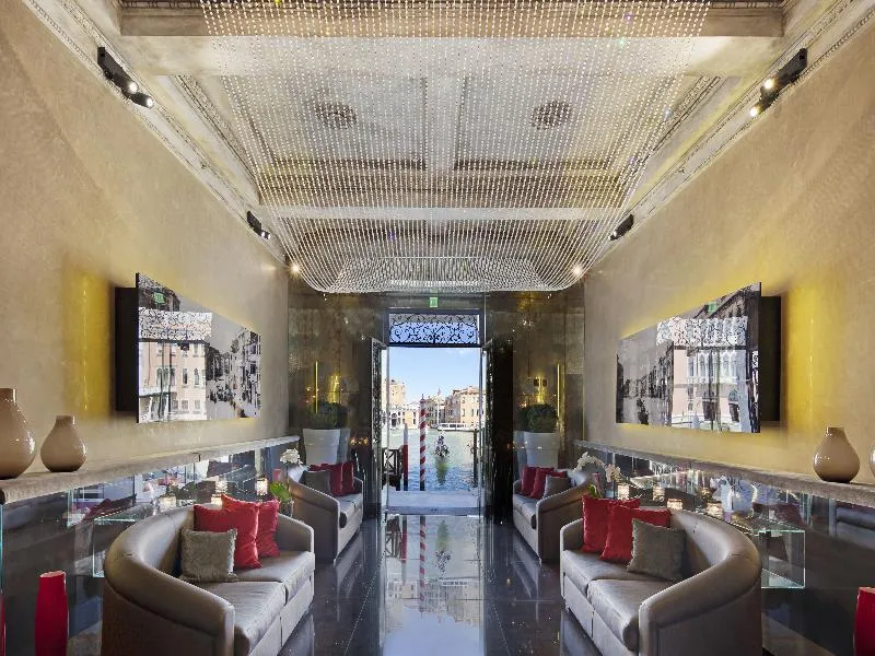 Lobby, Palazzo Barocci, Venice