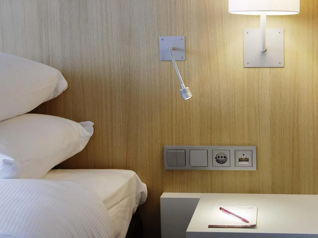 TWIN CLASSIC Room, Mercure Amsterdam City Hotel, Amsterdam