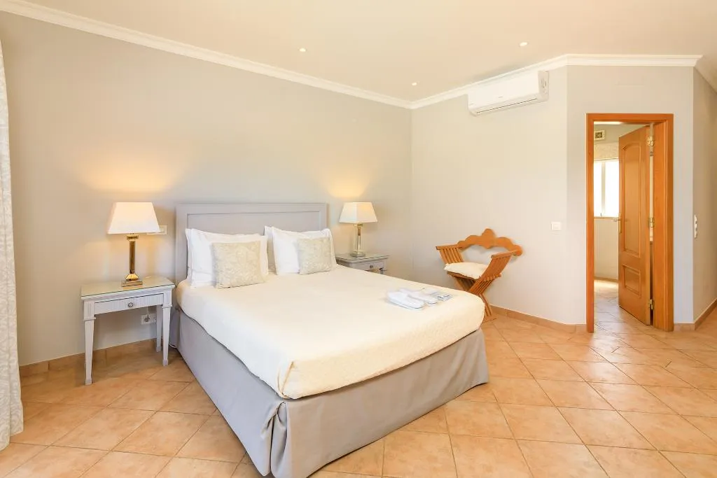 TOWNHOME THREE BEDROOMS Room, Vale Do Lobo Resort, Algarve