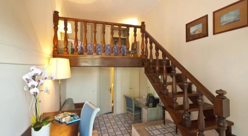 JUNIOR SUITE STANDARD Room, Continental Mare, Naples