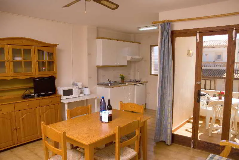 APARTMENT CAPACITY 2 ONE BEDROOM Room, Apartamentos Vistalmar, Majorca