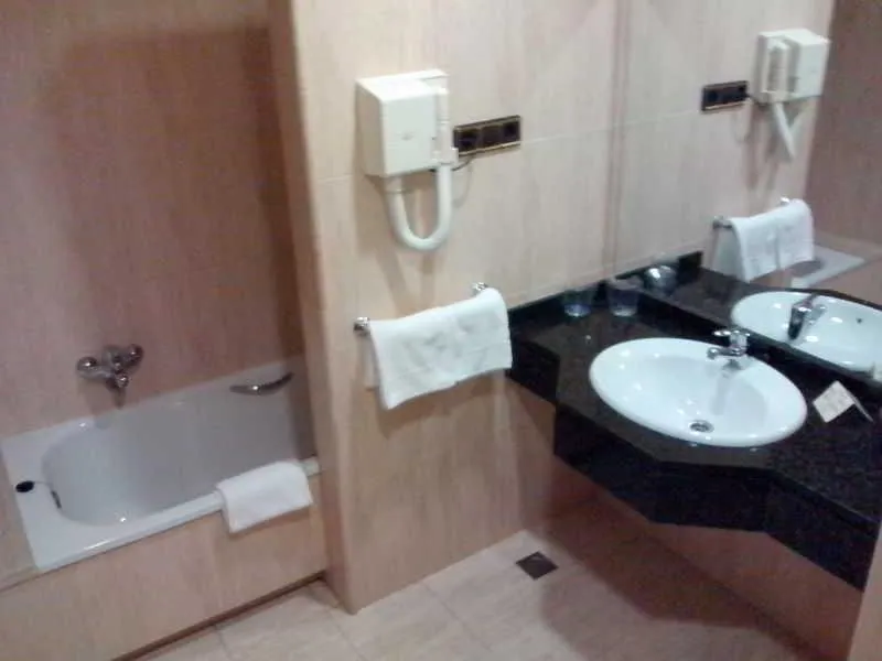DOUBLE SINGLE USE STANDARD Room, Lozano Hotel, Andalucia