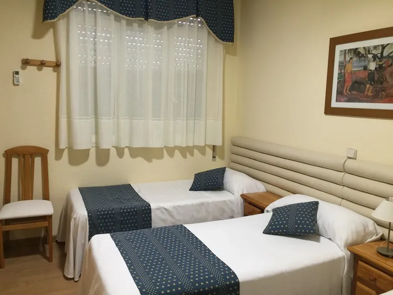 TRIPLE STANDARD Room, Cuatro Caños, Madrid