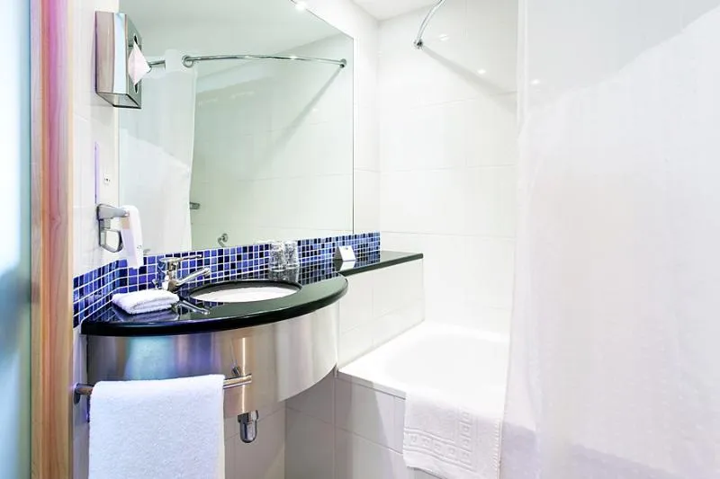 SINGLE STANDARD Room, Holiday Inn Express Lisbon-Oeiras, Lisbon