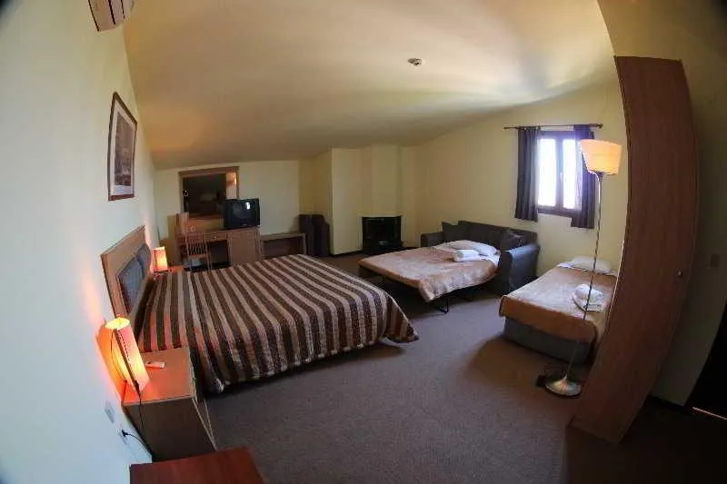 QUADRUPLE STANDARD Room, Four Seasons (SKG), Halkidiki