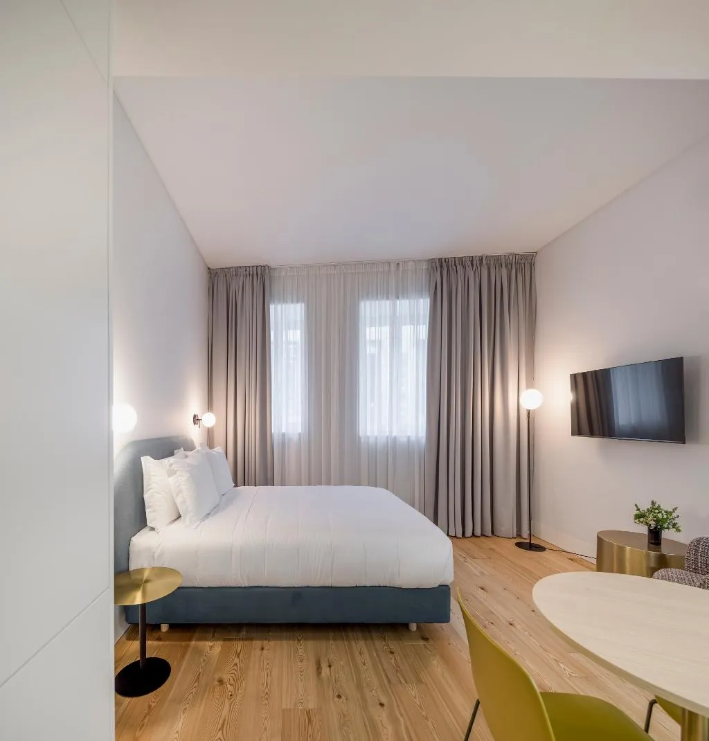 STUDIO STANDARD Room, Lisbon Serviced Apartments - Mouraria, Lisbon