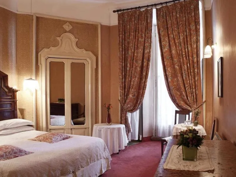 General view, Antica Locanda Solferino, Milan
