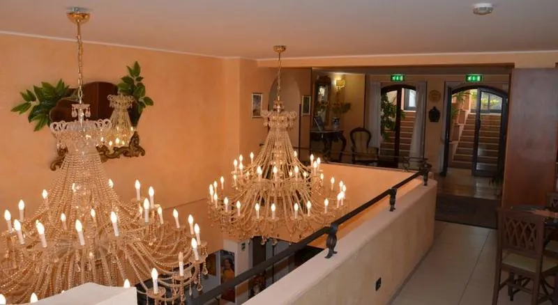 Lobby, Kalos, Catania