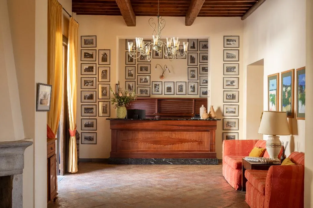 Lobby, Villa San Filippo, Florence
