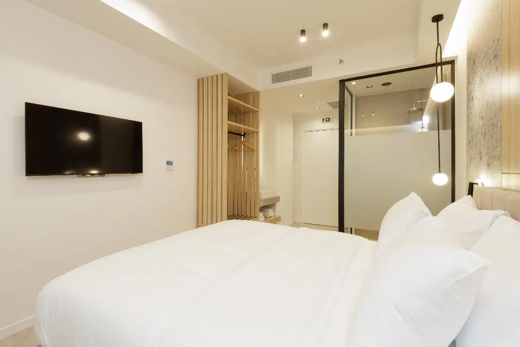 DOUBLE SUPERIOR QUEEN BED Room, Hilton Garden Inn Athens Syggrou Avenue, Athens