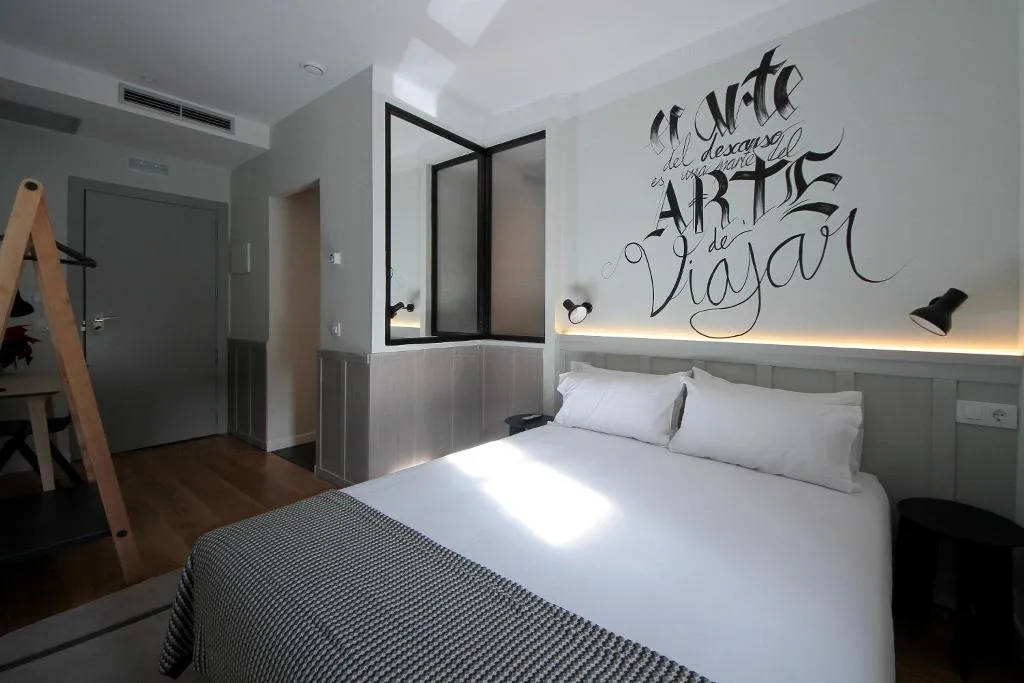 DOUBLE STANDARD Room, Complutum Hostel, Madrid