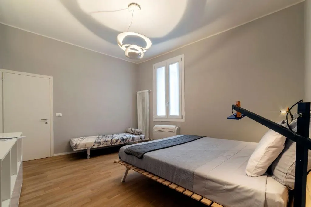APARTMENT TWO BEDROOMS TWO BATHROOMS Room, Palazzo Paruta, Venice