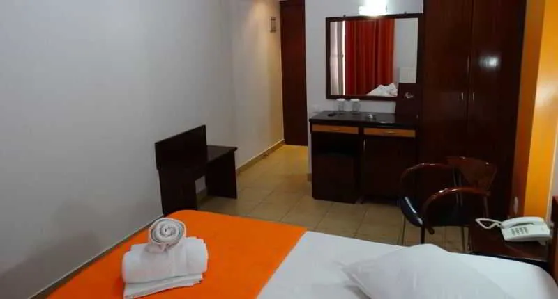 Room, Faros 1, Athens