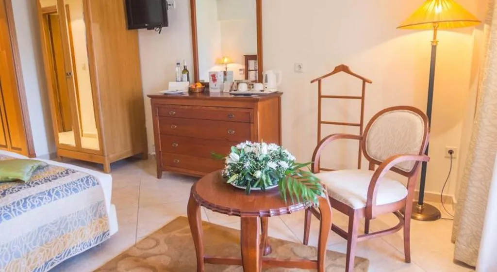 SINGLE POOL VIEW Room, Aegean Melathron Thalasso Spa, Halkidiki