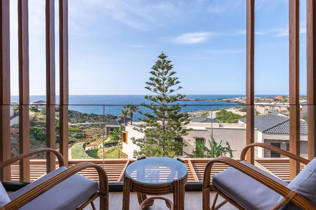 DOUBLE SEA VIEW Room, Aulus Chania Resort, Curio Collection by Hilton, Thessaloniki