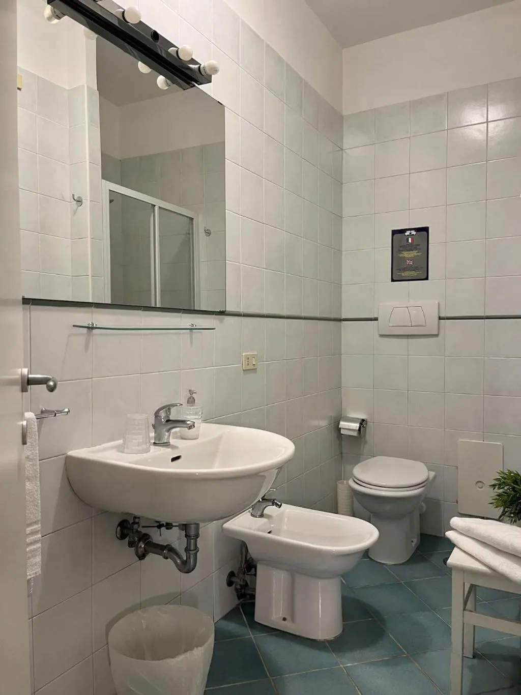 SINGLE STANDARD Room, Cappella Vecchia 11, Naples
