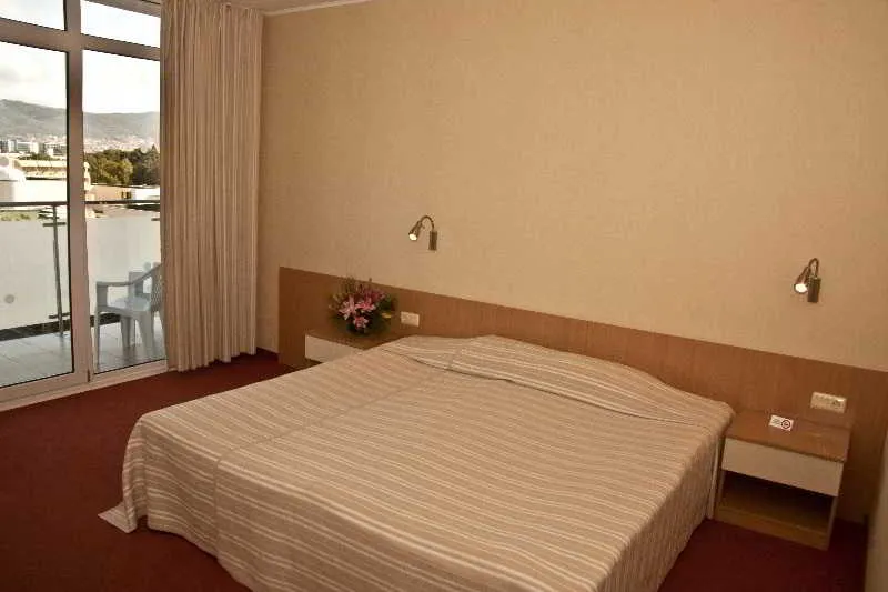 Room, Perla, Bourgas