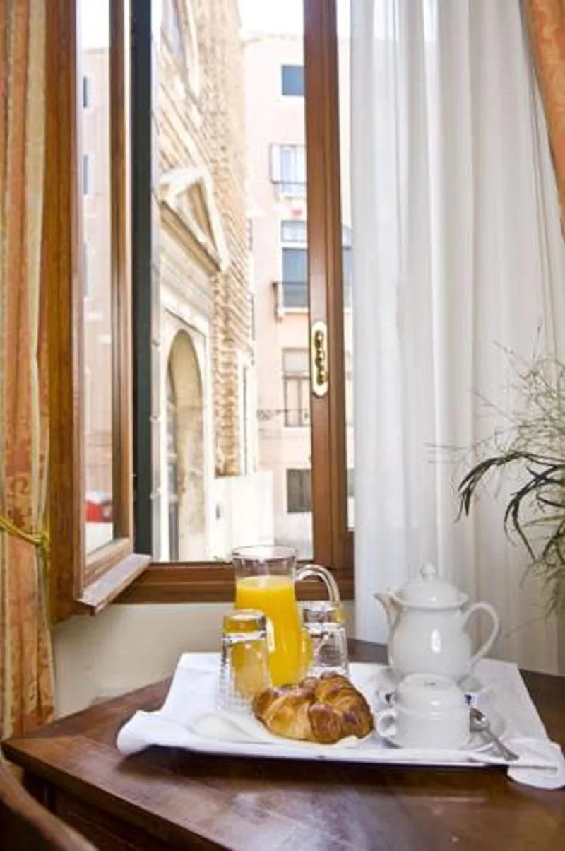 Room, La Locandiera, Venice