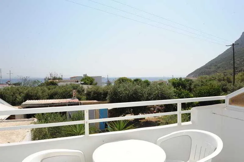 Room, Spring Studios, Kos