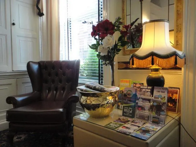 Lobby, Dergvale, Dublin