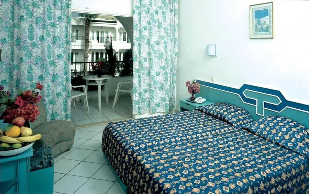 DOUBLE STANDARD Room, Emira, Tunisia