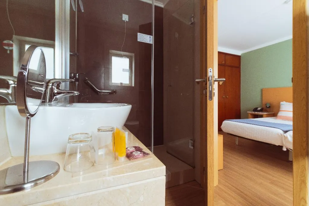 Double or Twin STANDARD Room, WOT Ericeira, Lisbon