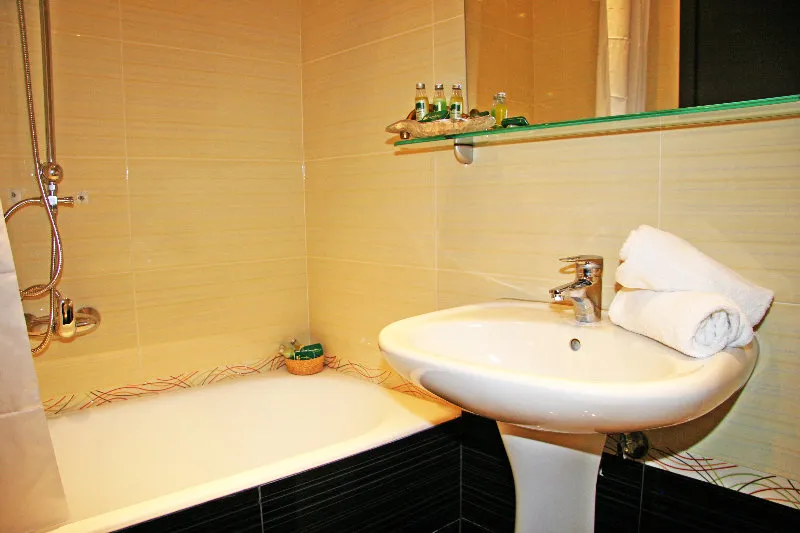 Room, Samos bay, Samos
