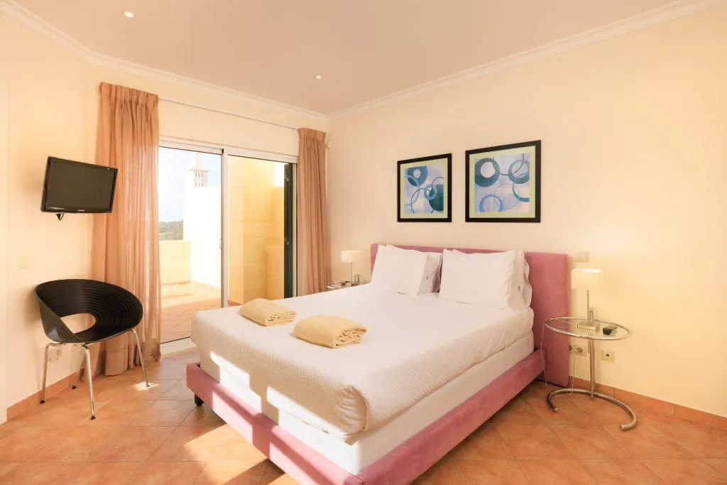 TOWNHOME SUPERIOR THREE BEDROOMS Room, Vale Do Lobo Resort, Algarve