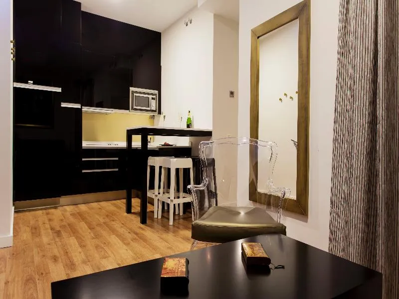 APARTMENT CAPACITY 4 ONE BEDROOM Room, Apartamentos Picasso Suites Málaga, Costa Del Sol