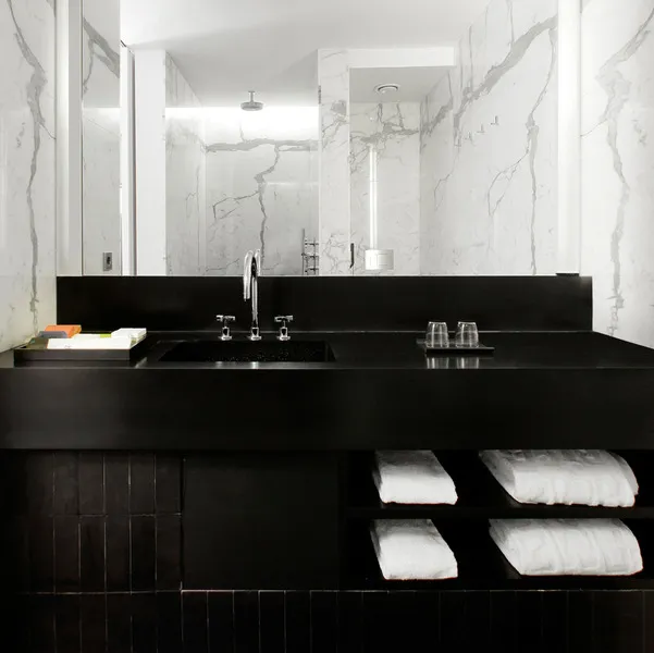 DOUBLE CLUB DELUXE Room, Puerta America Madrid, Madrid