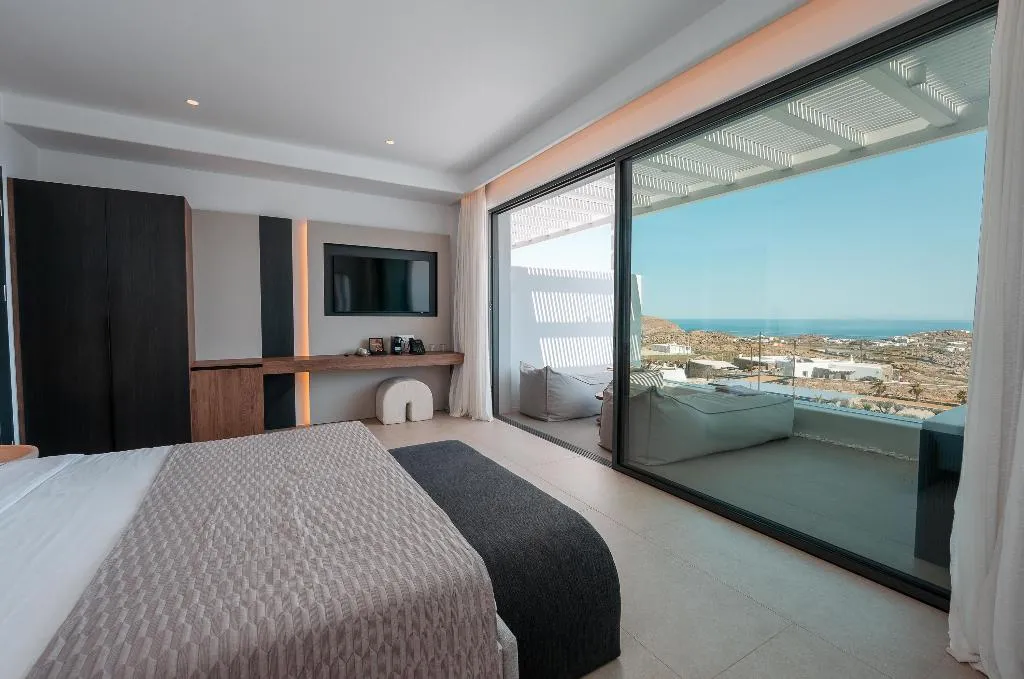 JUNIOR SUITE WITH JACUZZI WITH VIEWS Room, Muse Of Mykonos, Mykonos