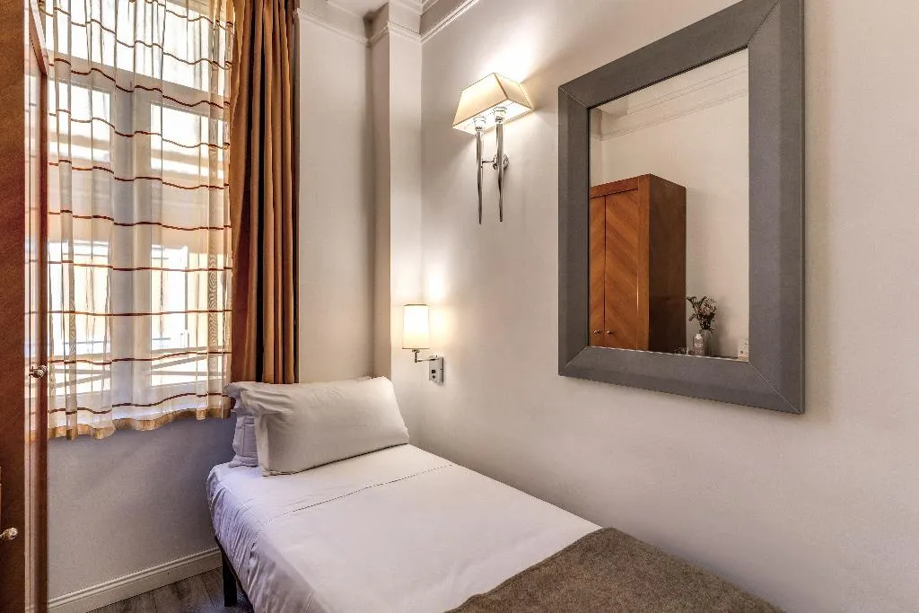 SINGLE ANNEX Room, Sonya, Rome