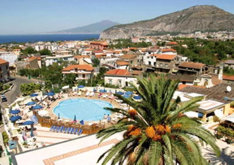 Pool, Grand Hotel La Pace, Naples