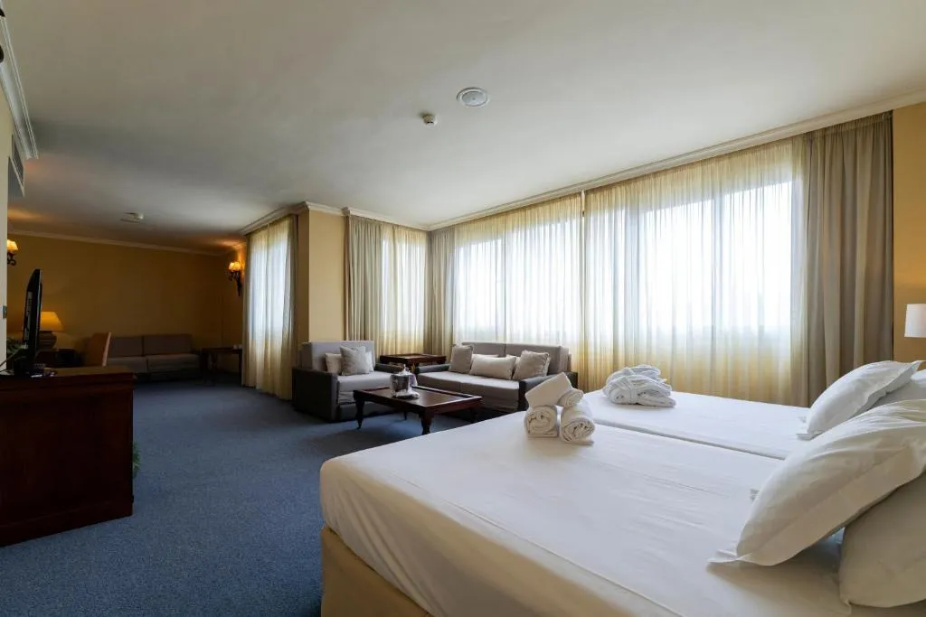 JUNIOR SUITE DELUXE Room, Silken Antequera Hills, Andalucia