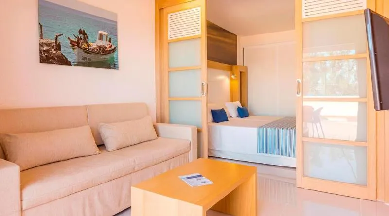 FAMILY ROOM SEA VIEW Room, Sirenis Seaview Country Club, Ibiza
