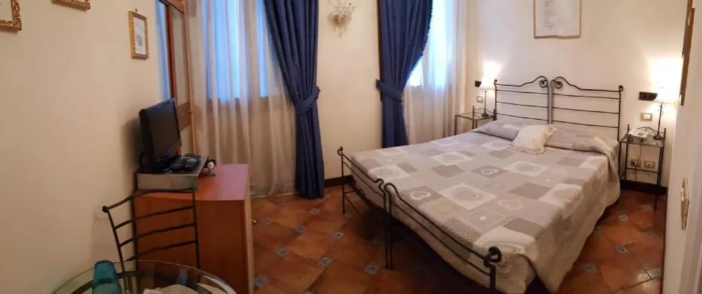 Double or Twin ECONOMY Room, Ca' Riccio, Venice