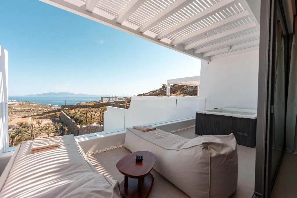 JUNIOR SUITE WITH JACUZZI WITH VIEWS Room, Muse Of Mykonos, Mykonos
